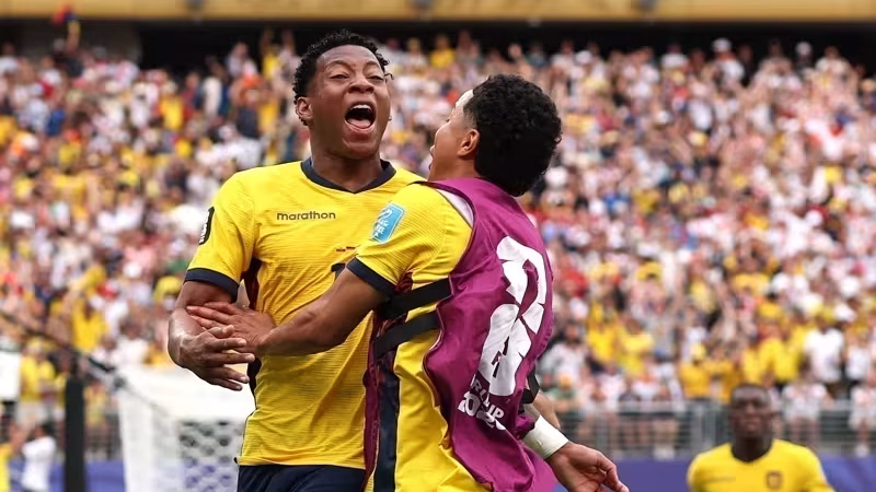 Equador surpreende, vira sobre Alemanha e se classifica na Copa do Mundo
