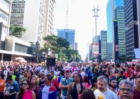 Parada LGBT+ de SP celebra três décadas em apoio a inclusão e diversidade 