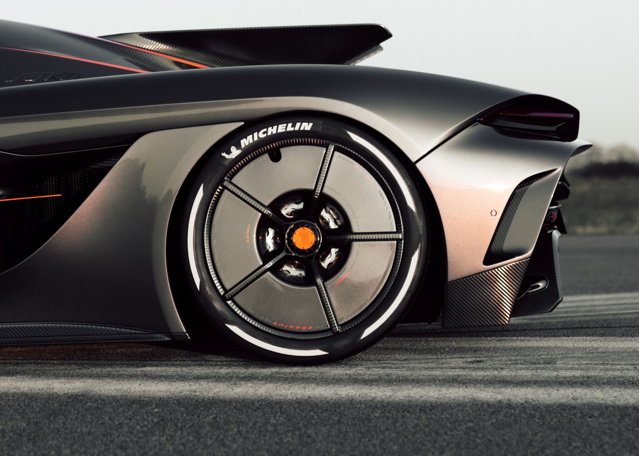 Roda traseira do Koenigsegg Jesko Absolut • Koenigsegg