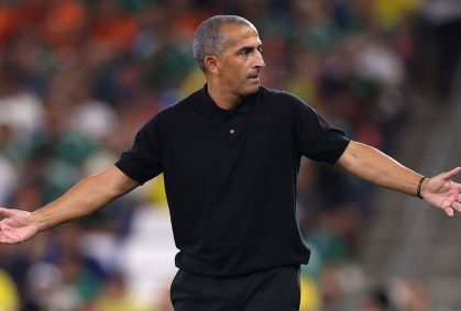 Jornalista crava demissão de técnico da Tunísia após goleada na Copa
