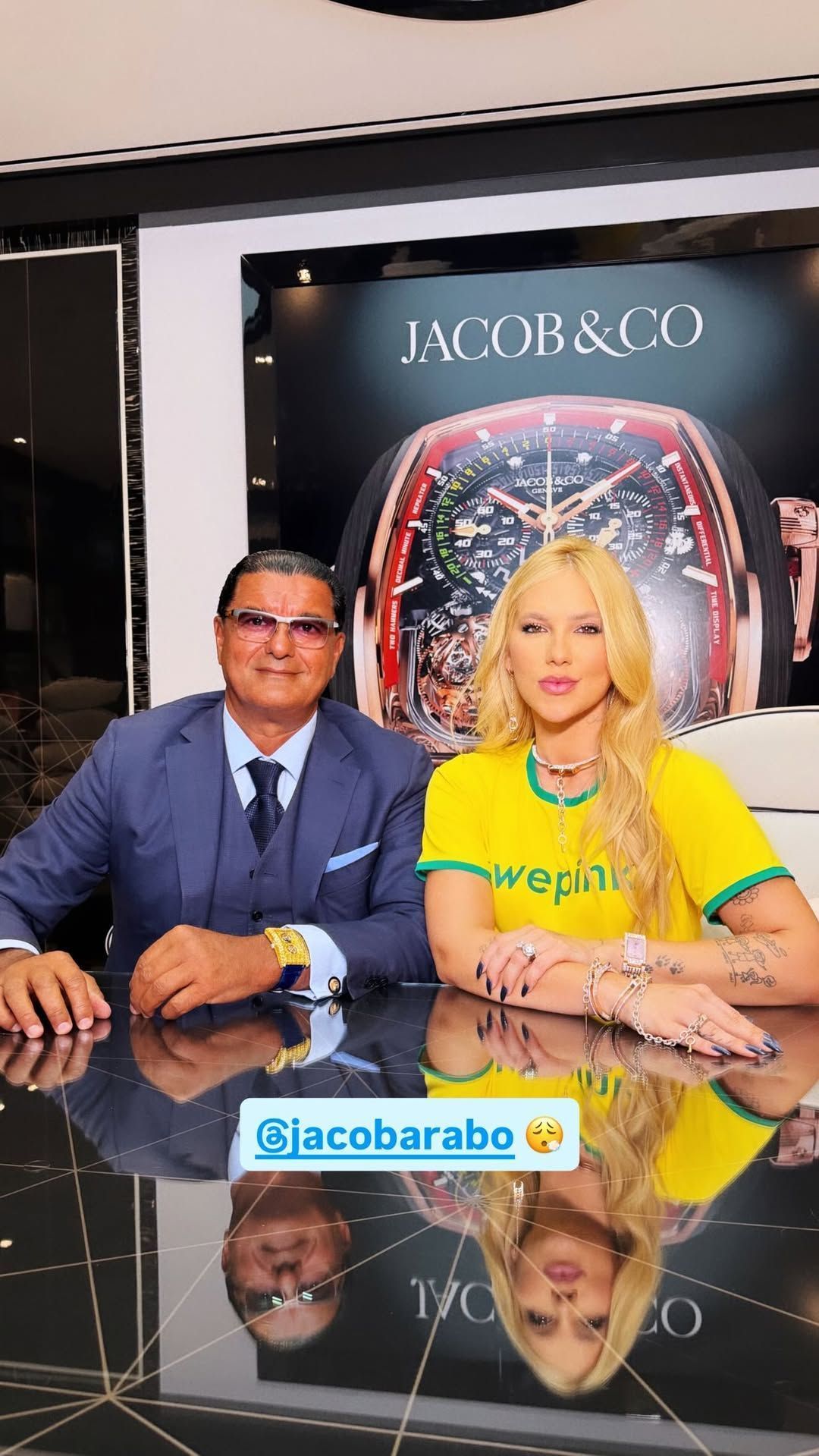 Virginia Fonseca, 27, ao lado do empresário Jacob Arabo, 61 • Instagram/Virginia Fonseca