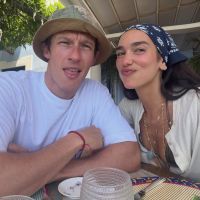 Dua Lipa mostra fotos da lua de mel com Callum Turner na Itália; veja