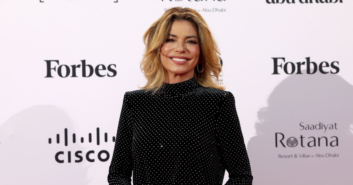 Shania Twain admite hábito prejudicial à saúde para emagrecer: “Desnutrida”