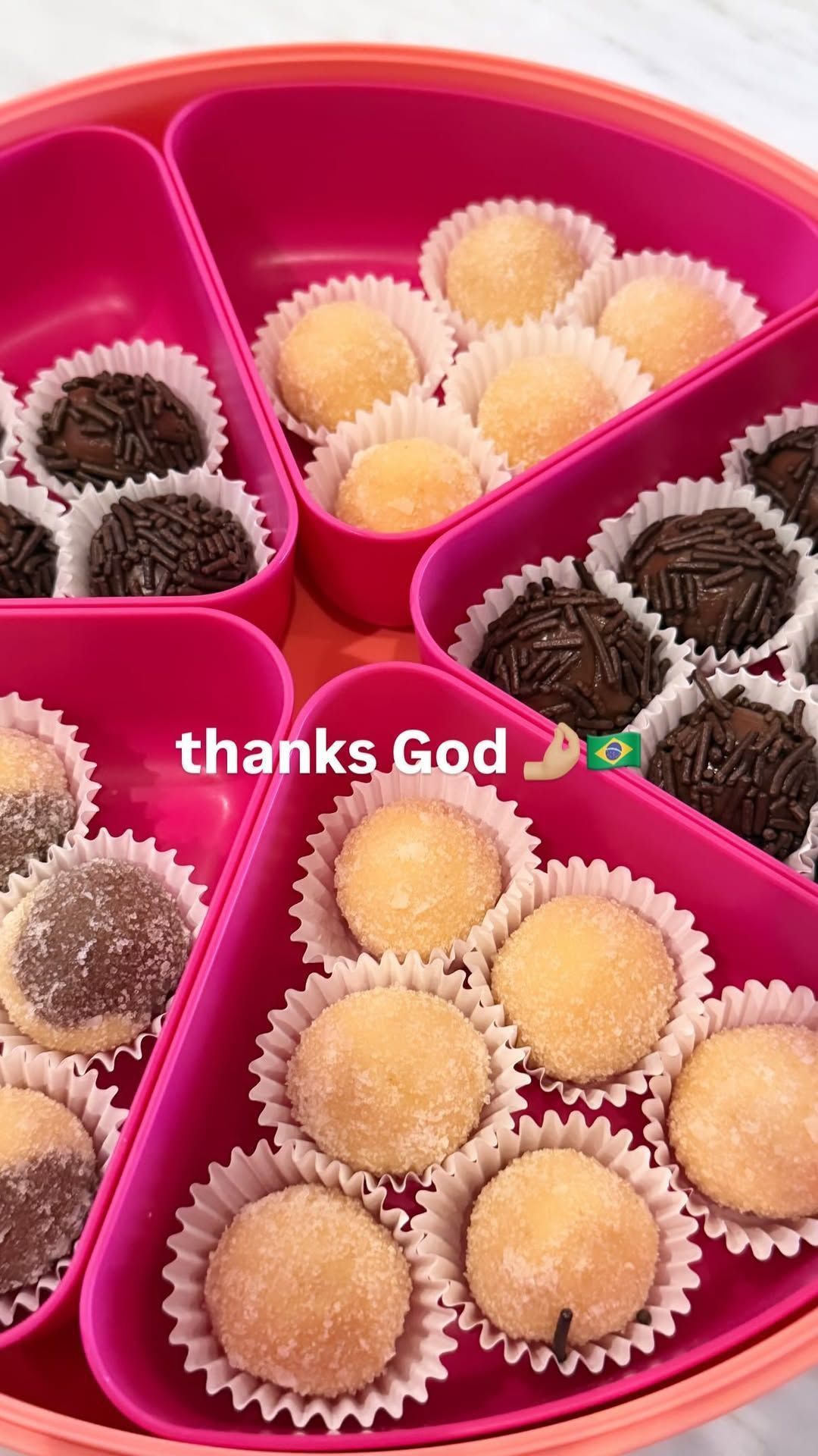 Jack Blues, filho de Hailey e Justin Bieber, prova brigadeiro pela primeira vez • Instagram/Hailey Bieber