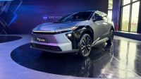 Toyota bZ4X chega ao Brasil e abre nova fase elétrica da marca