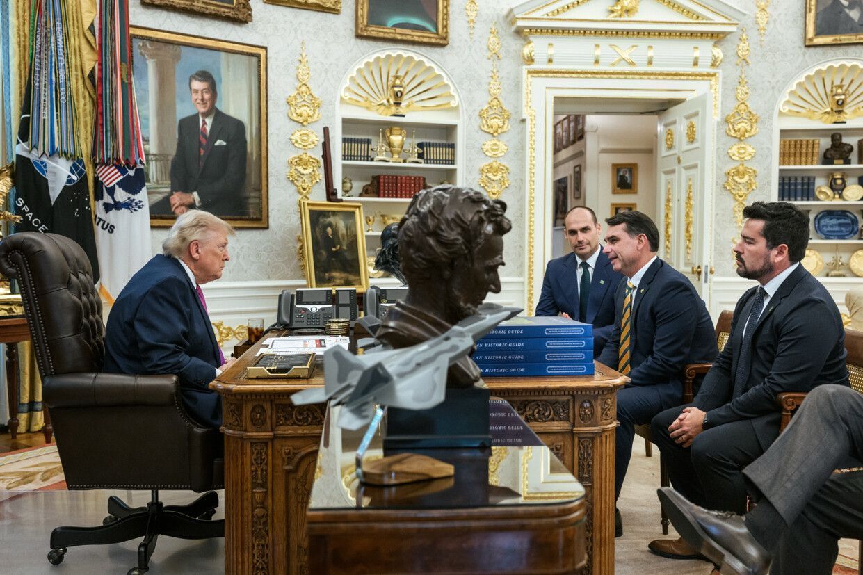 Trump Flavio Bolsonaro