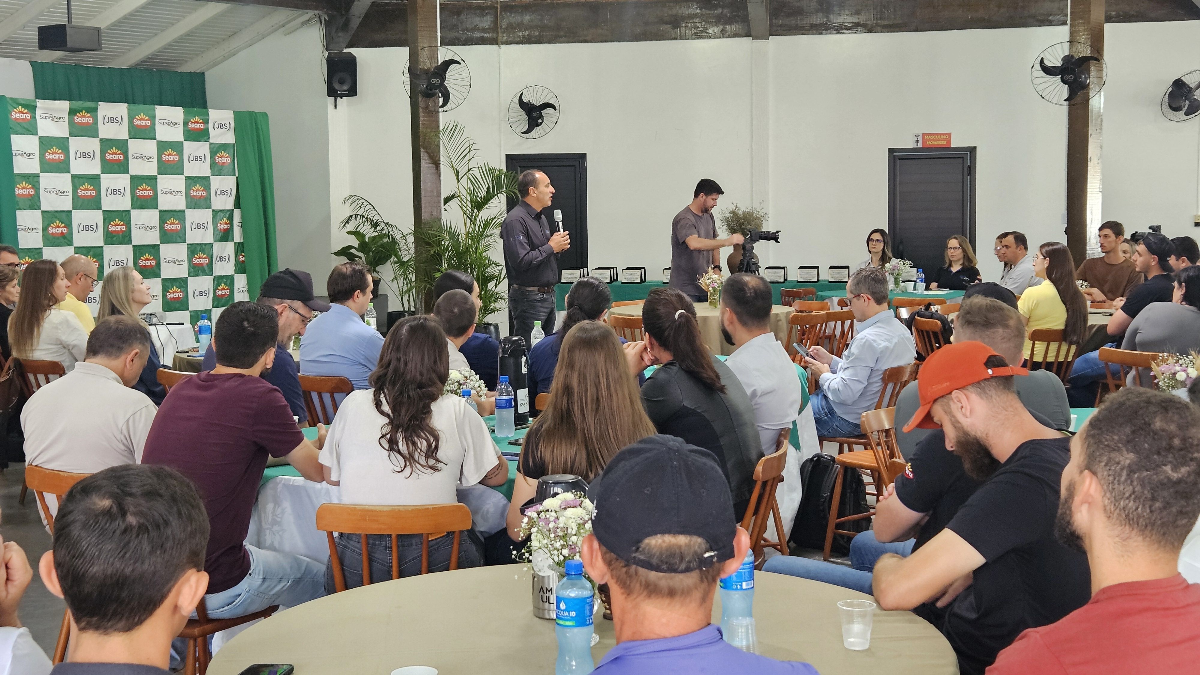 Turma Jovem SuperAgro SC - Foto_ Divulgação JBS