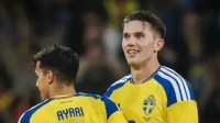 Artilheiro do Arsenal marca, mas Suécia empata com Grécia em jogo pré-Copa