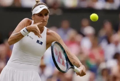 Tênis: ex-campeã de Wimbledon, Vondrousova é suspensa por 4 anos
