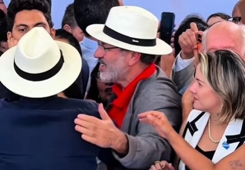 Pré-candidato à Câmara, Delúbio publica vídeo em que é abraçado por Lula