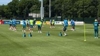 Quem deve ser titular na lateral-direita da Seleção? Vote na