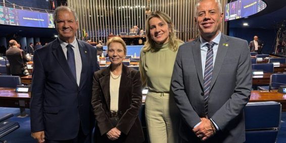 Da esquerda para direita: deputado Alceu Moreira (MDB-RS); senadora Tereza Cristina (PP-MS); presidente do IPA, Tania Zanella; deputado Evair de Melo (Republicanos-ES).