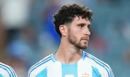 Senesi, zagueiro do Tottenham e agora da Argentina na Copa do Mundo de 2026