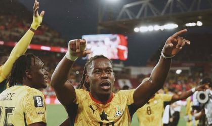 Imagem de destaque do post: Dos palcos para a Copa: esperança de Gana trocou a dança pelo futebol