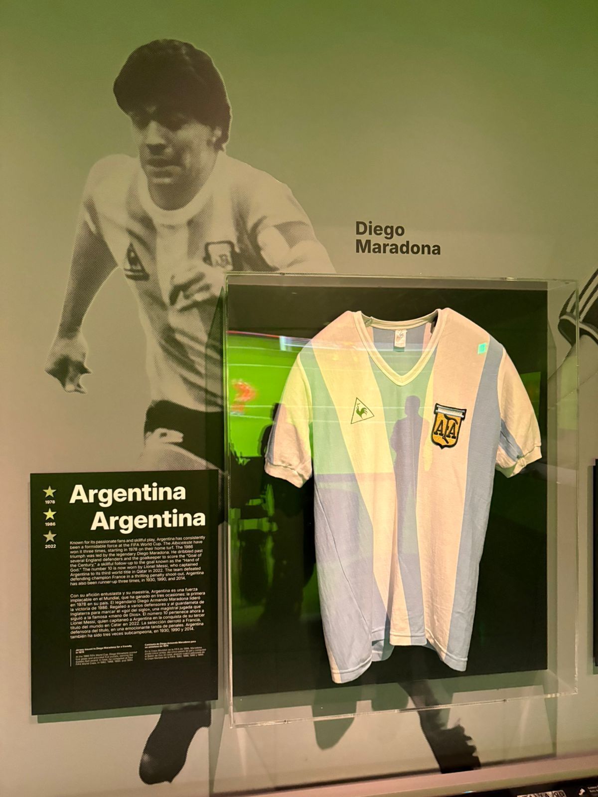 Uma exposição temporária da Fifa em Miami conta a história do futebol e das Copas do Mundo, mas tem um erro sobre a trajetória de Diego Armando Maradona, uma das figuras mais emblemáticas da história do esporte • CNN Brasil