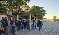 Greve afeta circulação de ônibus no RJ; veículos são vandalizados