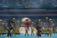 Em abertura, narrador comete gafe ao chamar Labubu de "mascote da Copa"