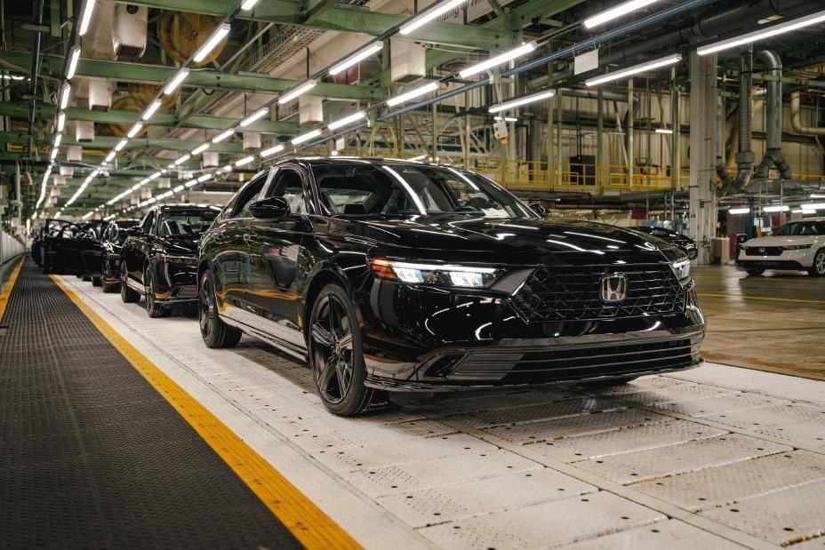 Honda Accord dentro da linha de produção • Divulgação