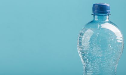 Anvisa manda recolher lote de água Crystal após identificação de bactéria