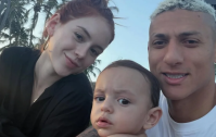 Esposa de Richarlison detalha como conheceu o jogador em jogo online