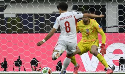 Arda Guler, da Turquia, faz gol contra os Estados Unidos