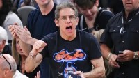 Nova York "esquece" Copa e vive festa do título dos Knicks na NBA