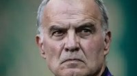 Bielsa se despede da Seleção Uruguaia após dura conversa, revela jornalista