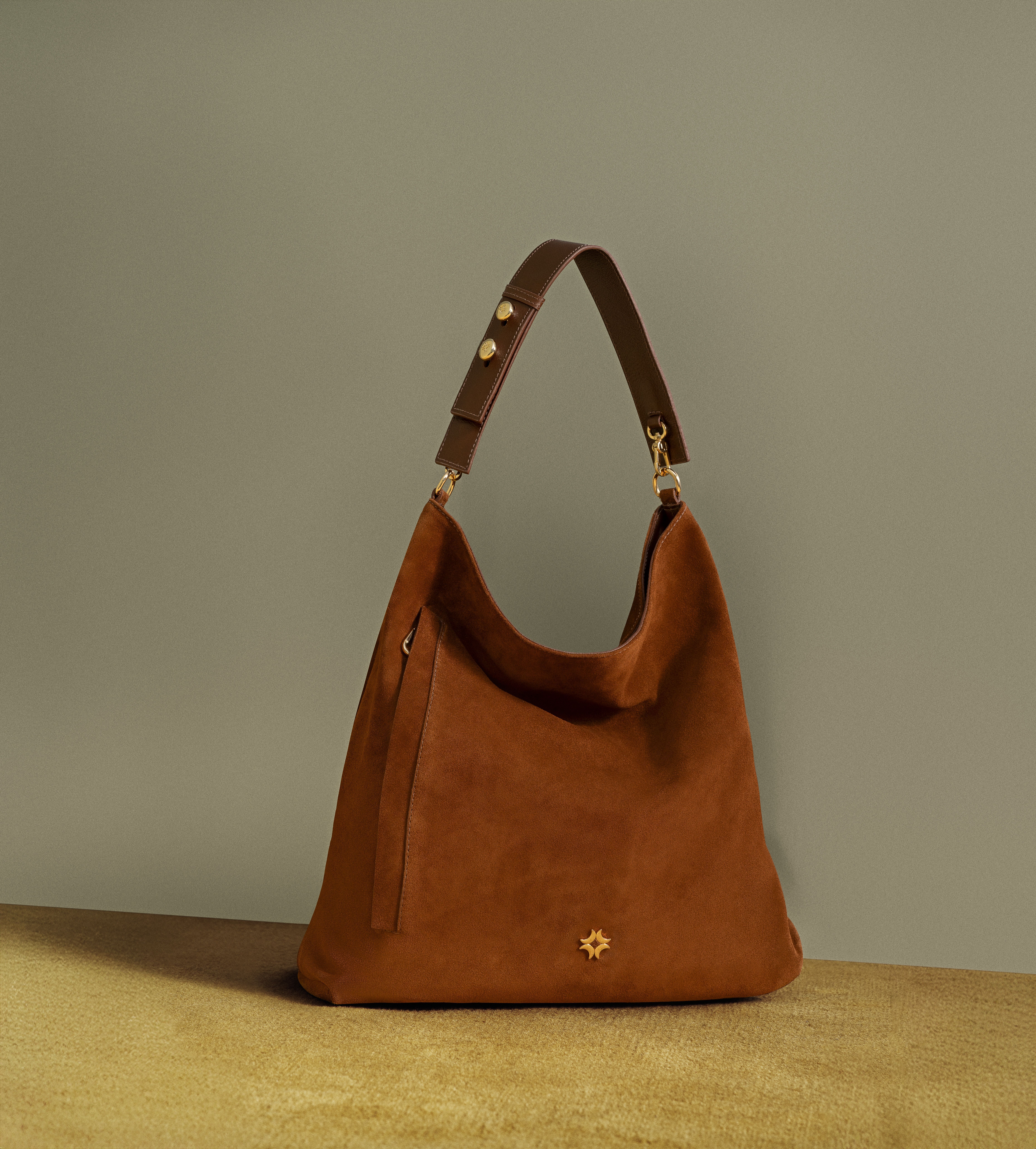 Bolsa estrutura para combinar looks de inverno • Divulgação