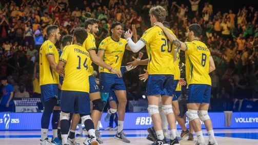 Seleção Brasileira em partida contra a Itália