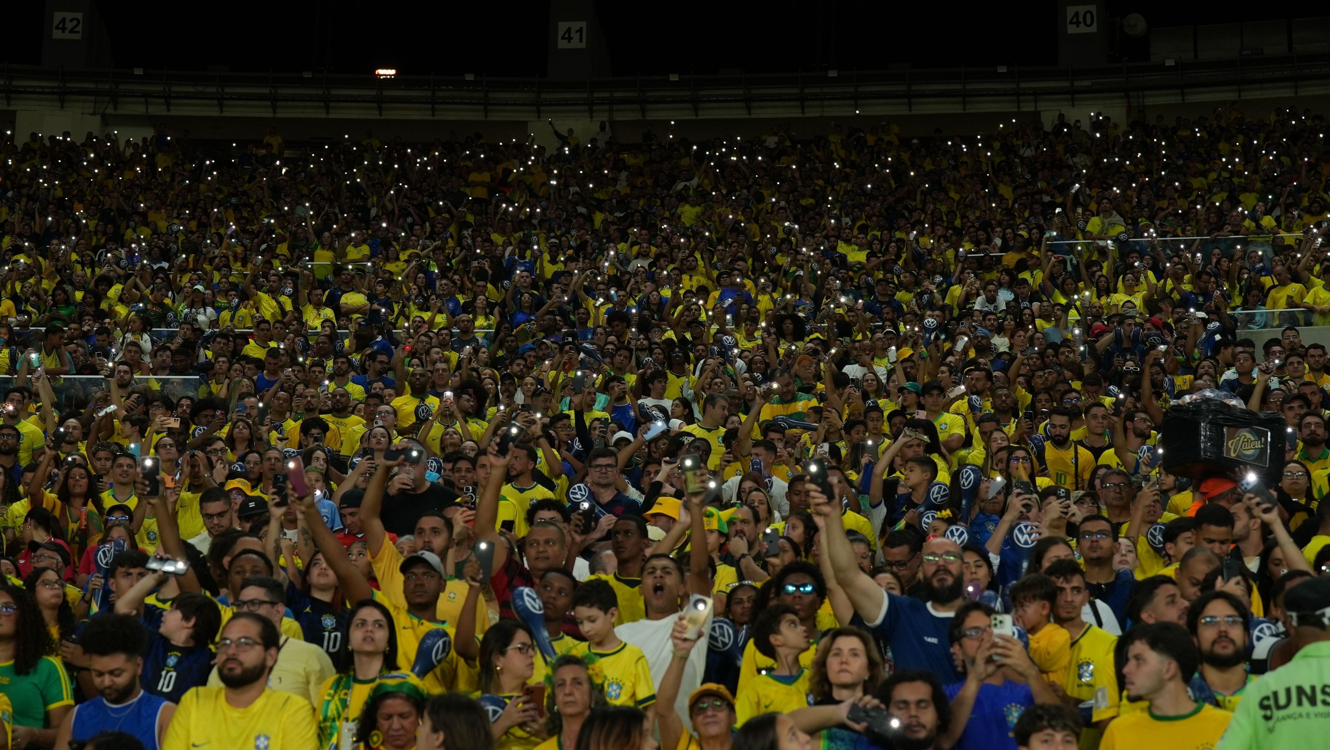 Torcida brasileira no Maracanã para o amistoso entre Brasil e Panamá
