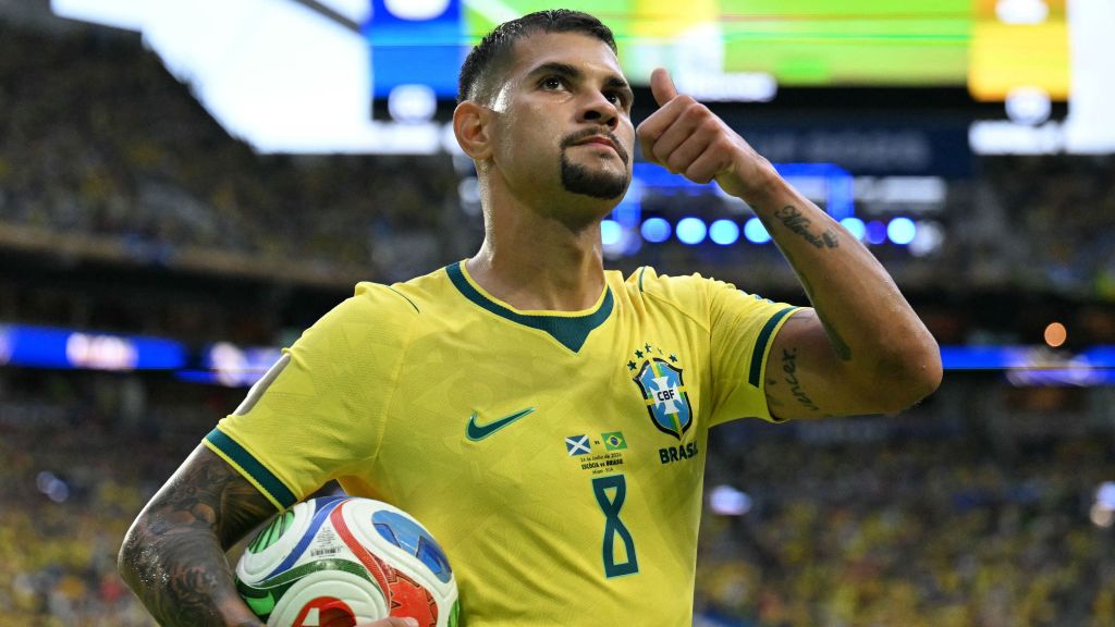 Bruno Guimarães se destacou com duas assistências em Brasil x Escócia