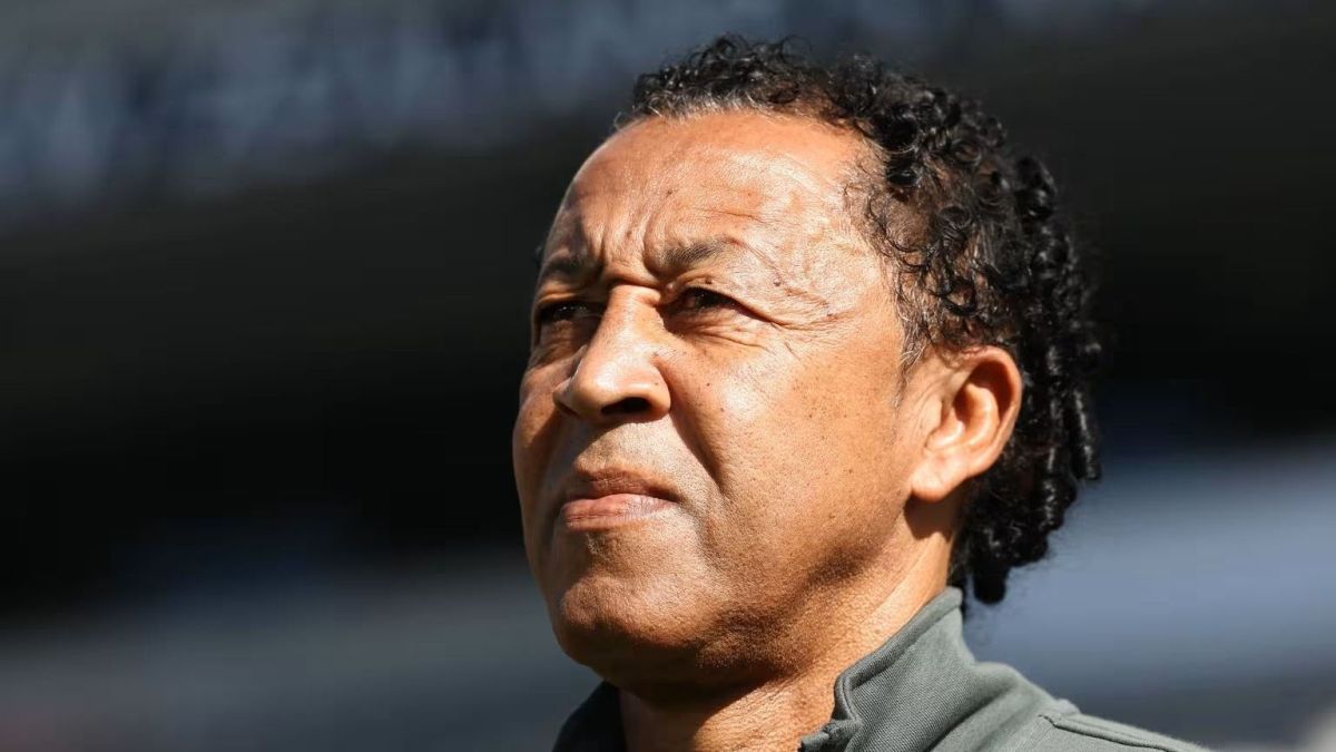 Corinthians: Memphis desembarca no Brasil para acertar renovação