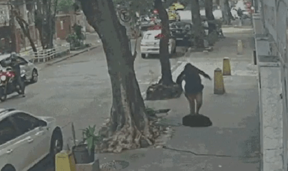 bueiro-mulher-rj