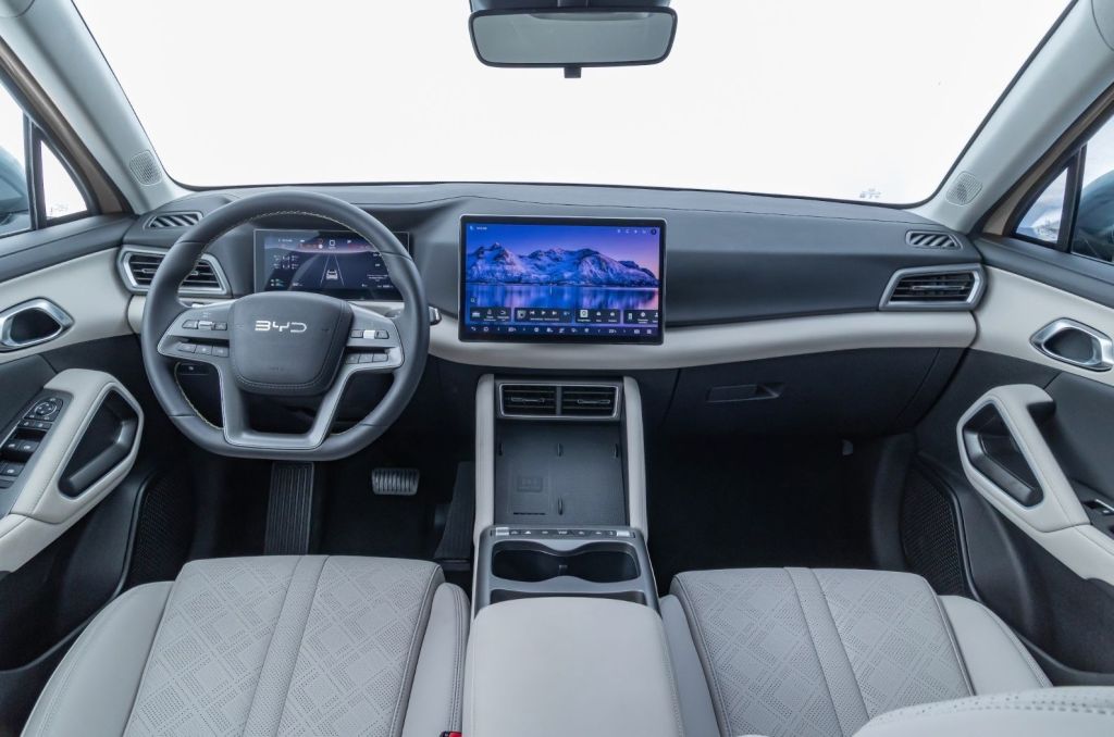 Novo BYD Atto 2 DM-i