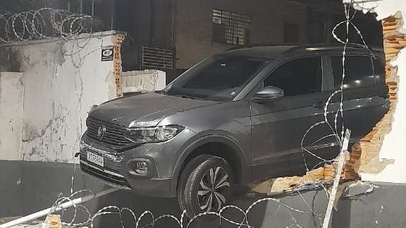 carro-pendurado (2)