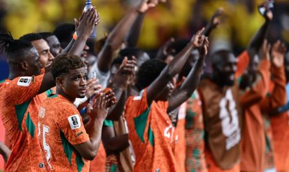 Jogadores da Costa do Marfim comemoram ao final da partida do Grupo E da Copa do Mundo da 2026 contra o Equador, no Estádio da Filadélfia