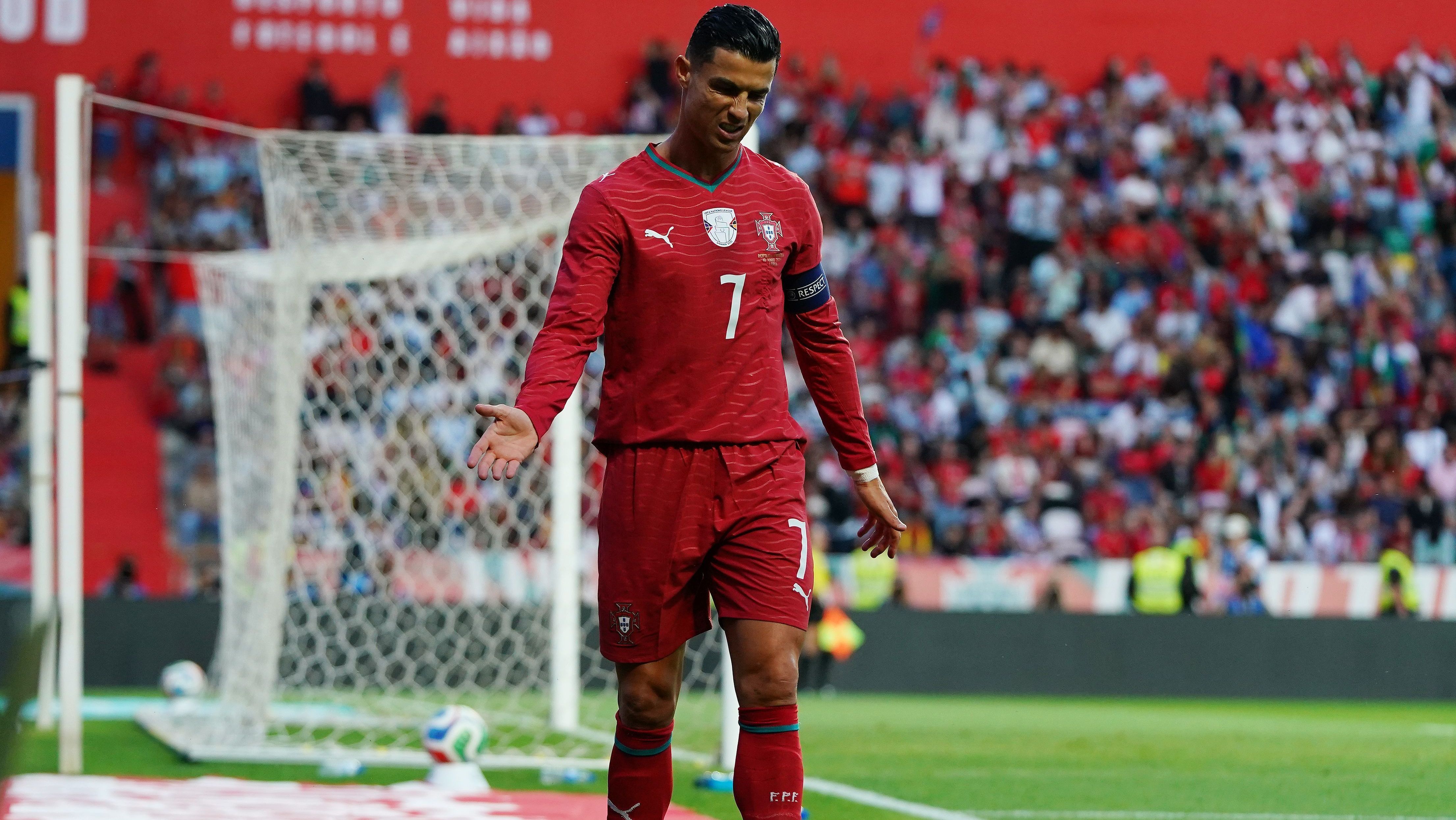 Cristiano Ronaldo gera desconfiança na imprensa após jogo contra a
