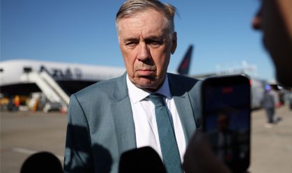 Carlo Ancelotti no desembarque da Seleção Brasileira nos EUA