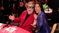 Elton John canta em casamento de Dua Lipa e Callum Turner; saiba mais