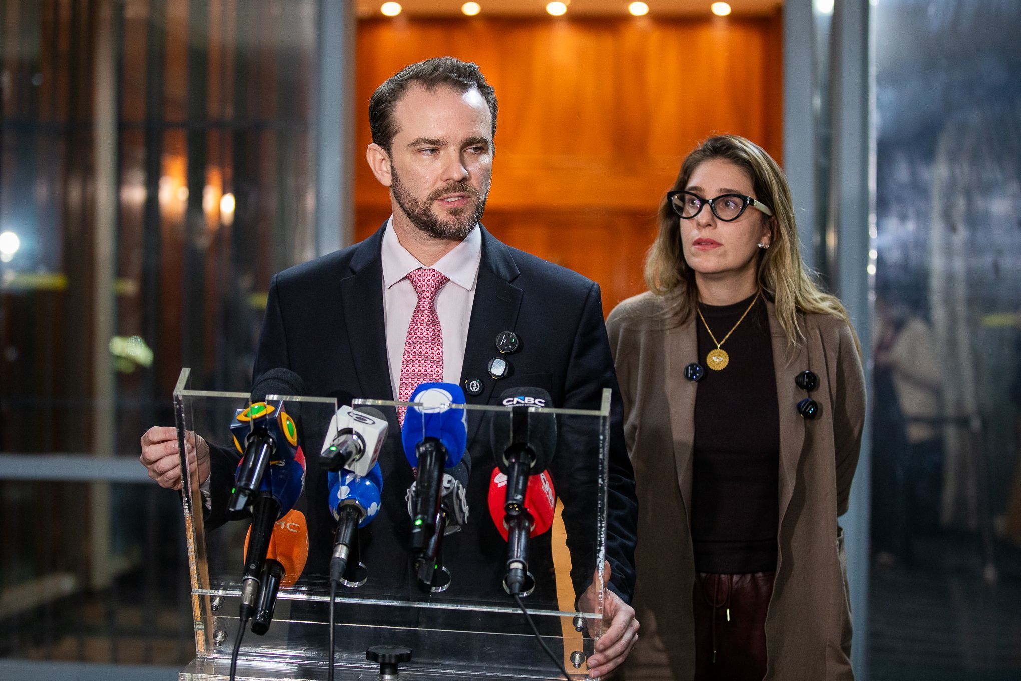 Ministro Dario Durigan e a Secretaria de Prêmios e Apostas, Daniele Cardoso