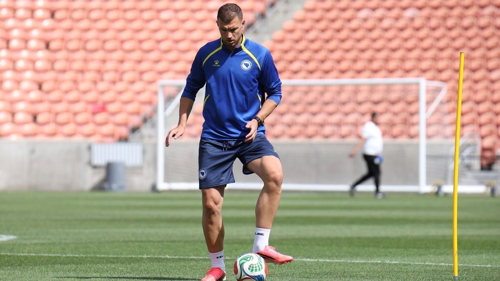 Edin Dzeko, principal nome da Bósnia e Herzegovina na Copa do Mundo de 2026