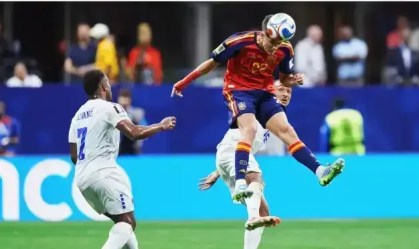 Lance da partida entre Espanha e Cabo Verde, pelo Grupo H da Copa do Mundo, nesta segunda-feira (15)