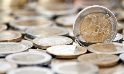 Há diferenças na cotação, que é influenciada por fatores como custos operacionais, taxas administrativas, entre outros