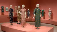 Rara coleção de cheongsams chineses é exibida em Los Angeles; veja fotos