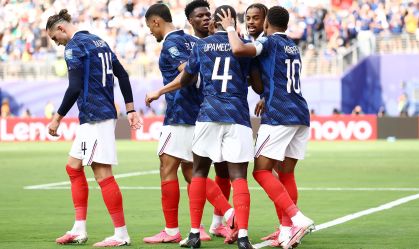 França comemora gol contra a Suécia na Copa do Mundo
