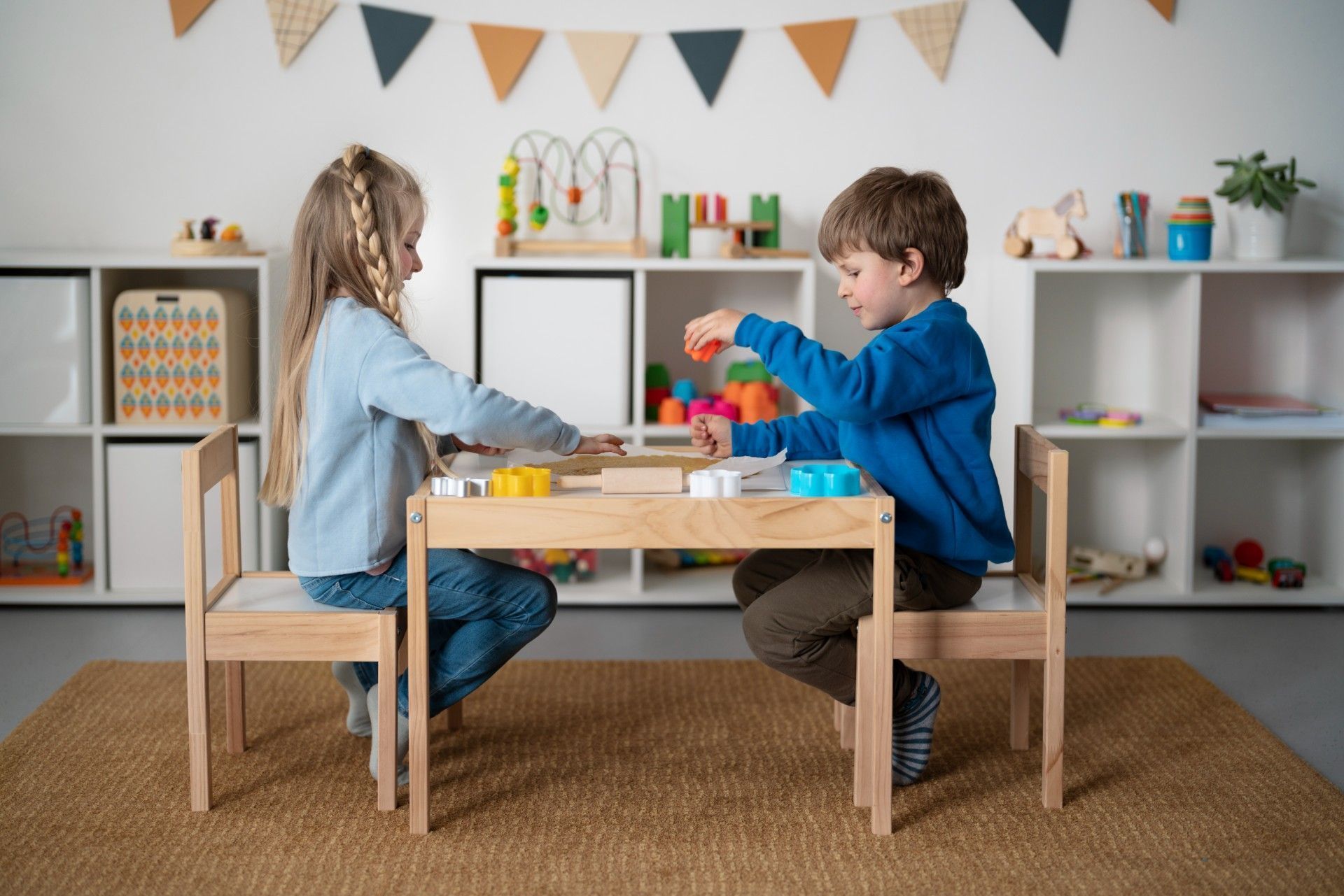 Integrar o espaço infantil à casa também envolve criar zonas delimitadas • Freepik