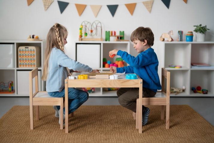 Integrar o espaço infantil à casa também envolve criar zonas delimitadas • Freepik