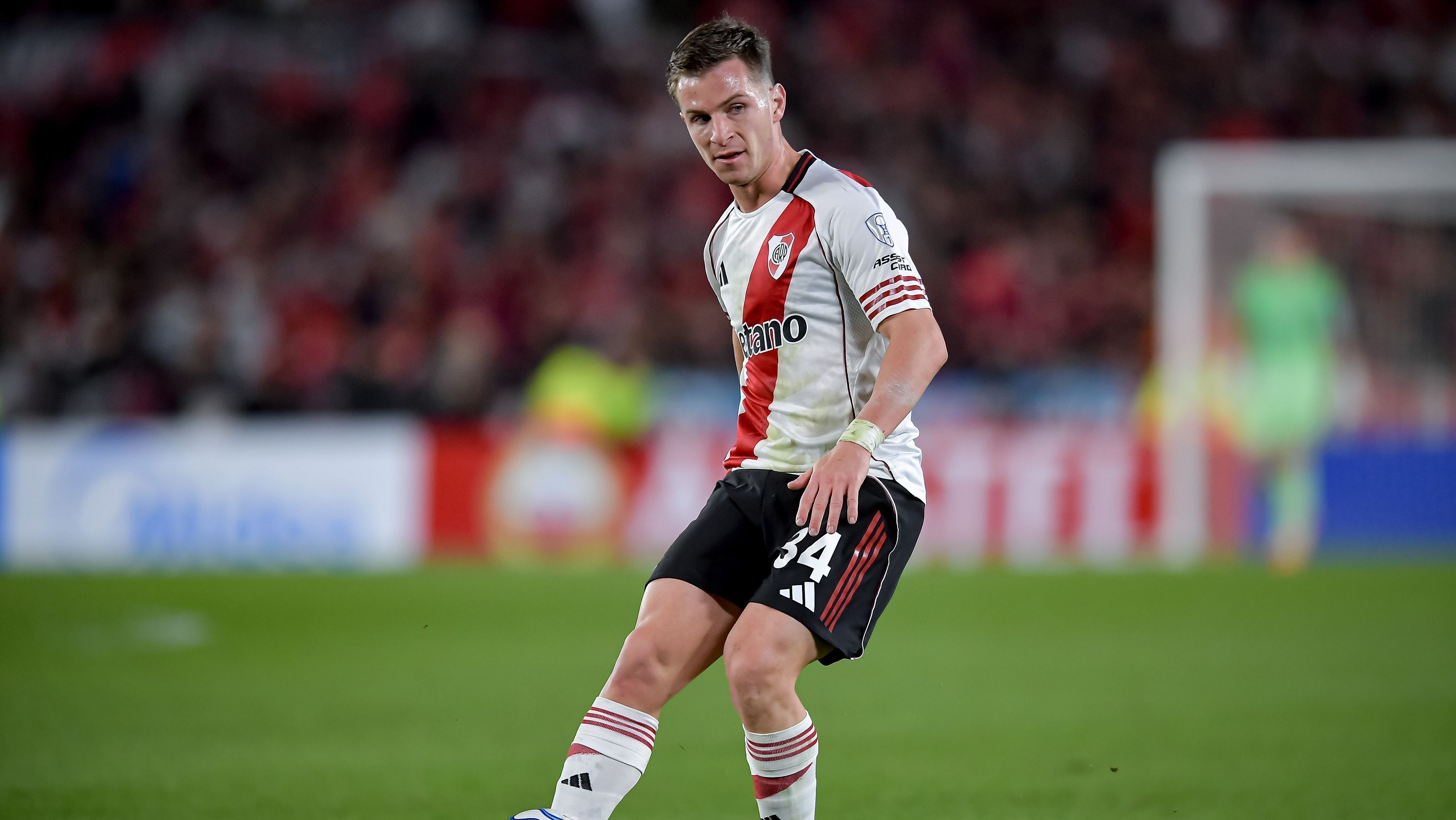 Giuliano Galoppo, meia do River Plate com passagem pelo futebol brasileiro