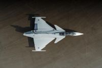 FAB recebe primeiro caça sueco Gripen F para modernizar frota brasileira