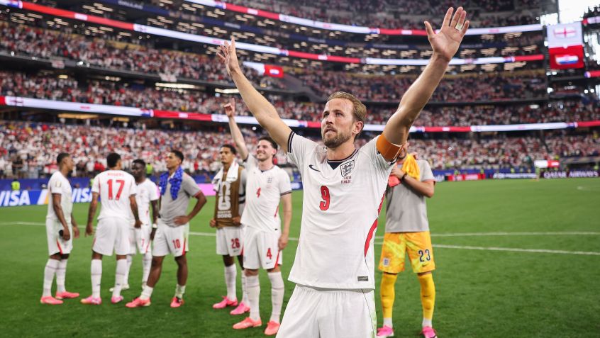 Harry Kane teve momento marcante com a torcida cantando "Wonderwall", do Oasis • Photo by Alex Pantling - FIFA/FIFA via Getty Images